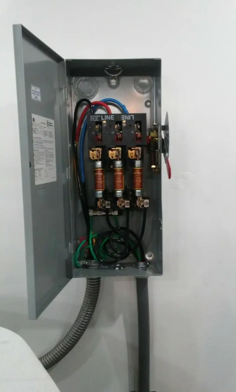 Three-phase disconnect switch installed for Electrical Wiring & Rewiring in Lula